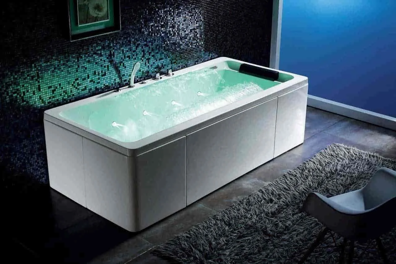 Jacuzzi Body Massage hydrotherapy at Auram Spa Thane
